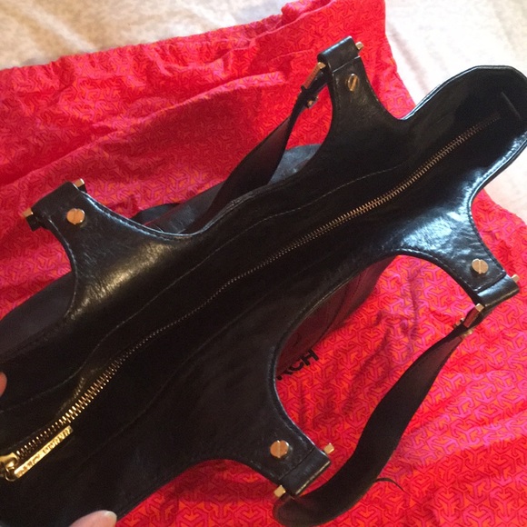 HOST PICK BEST IN BAGS - Tory Burch Leather w Dust - Picture 3 of 8